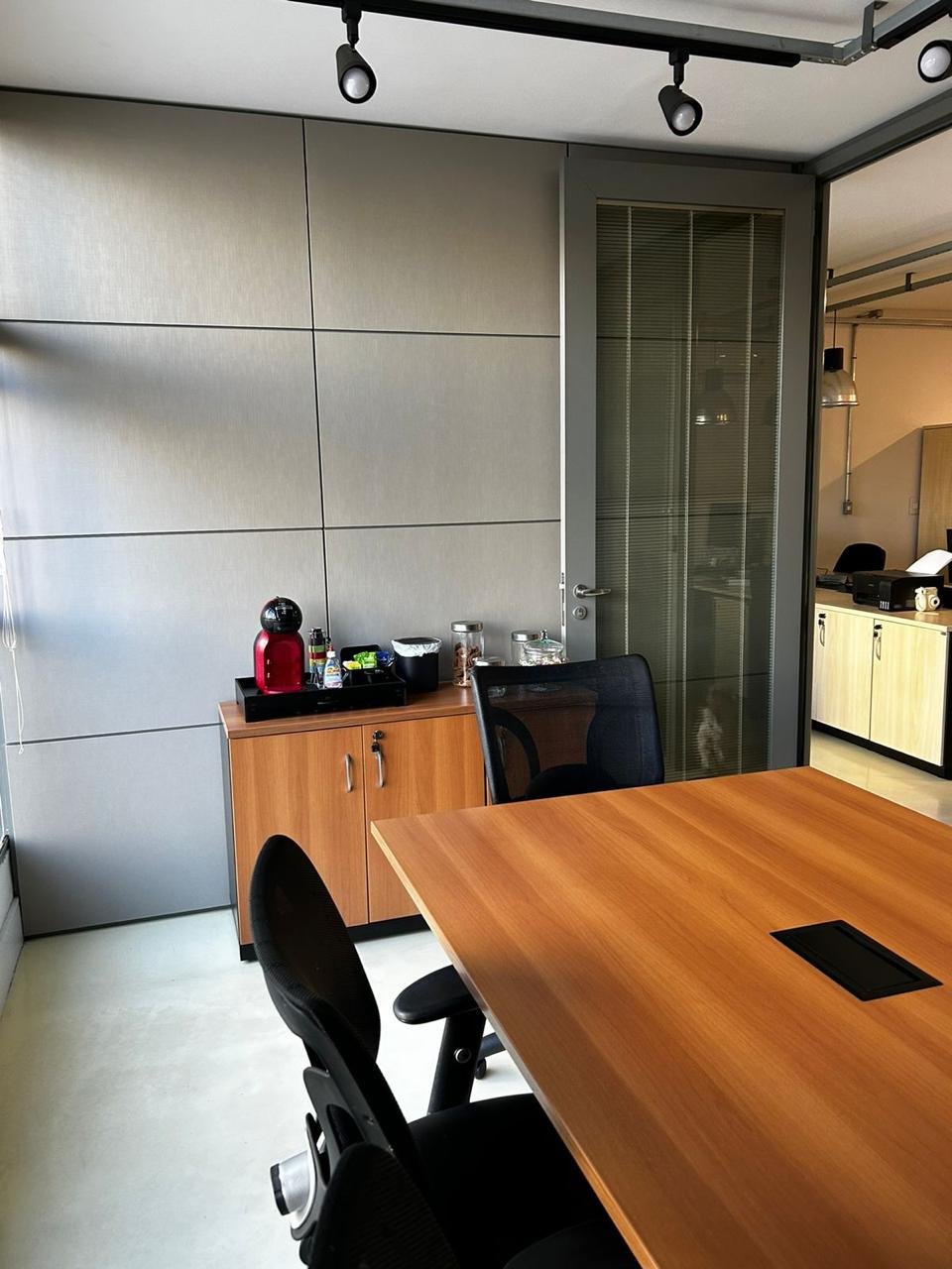 Pessoa trabalhando no WORKSPACE